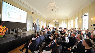 Voll besetzter Hubertussaal im Schloss Nymphenburg