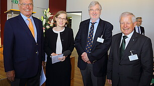 Prof. Randolf Rodenstock, Heike Göbel, Prof. Dr. Werner Abelshauser und Dr. Fritz Kempter (von links)