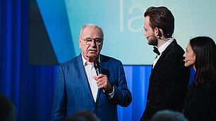 Gastgeber Randolf Rodenstock beim Eröffnungsgespräch